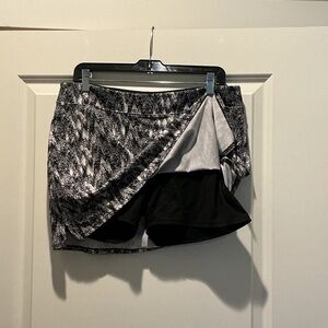 Tranquility by Colorado Clothing Black and Gray Women's Skort